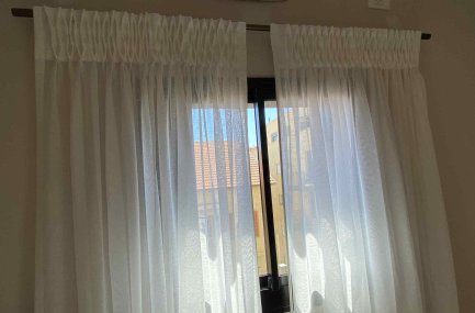 וילונות למטבח – פתרון עיצובי ופונקציונלי לחלל החשוב בבית