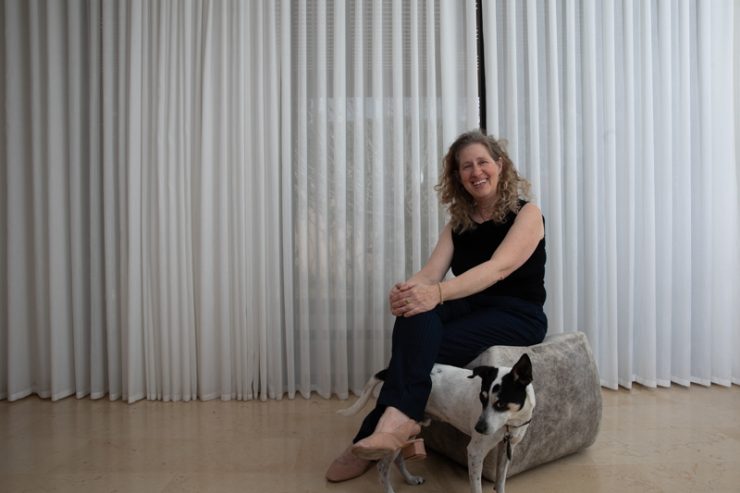 וילונות בנס ציונה: היתרון של רכישה ישירות מהמקור (ממש ליד הבית)